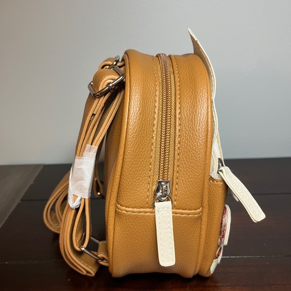 Bath and Body Works Holiday 2023 Gingerbread House Cosmetic backpack New w/Tags! - Picture 8 of 9